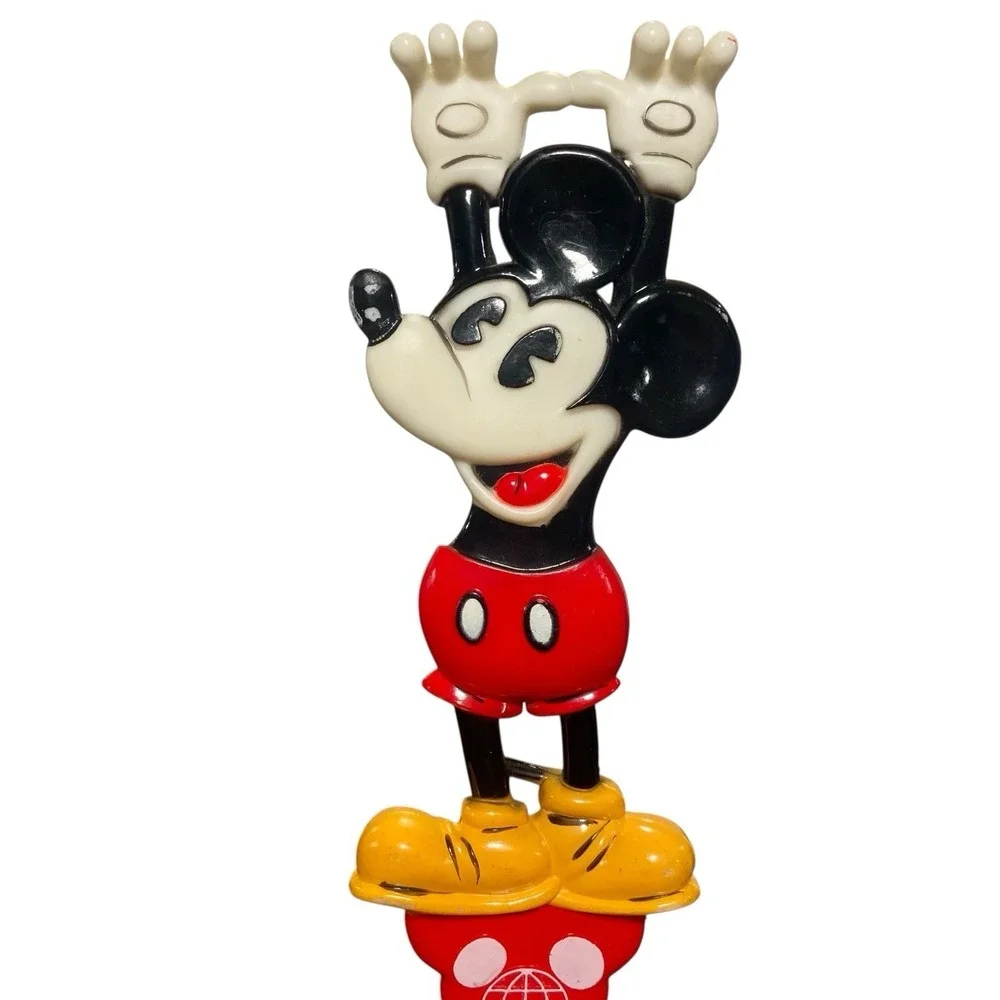 Vintage Walt Disney World Back Scratcher Mickey Mouse Arms Up Classic